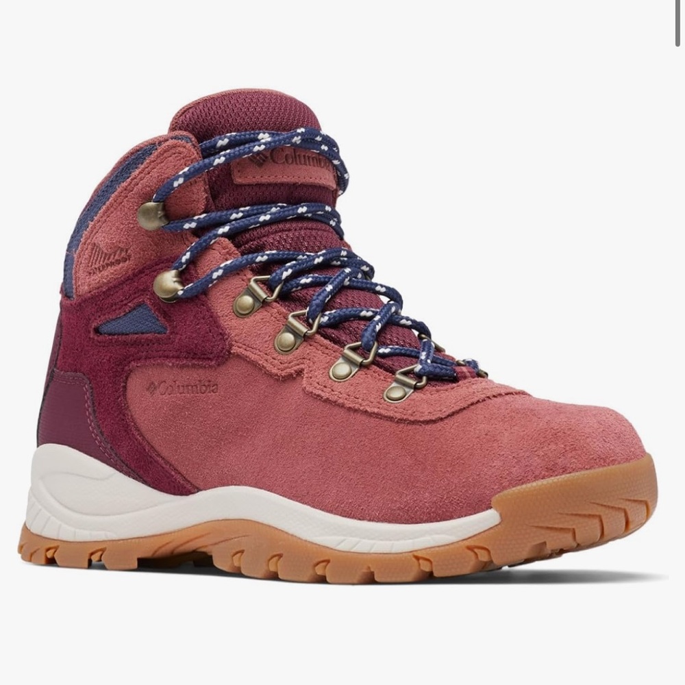 BRAND NEW in box Columbia womens newton ridge plus waterproof amped boots. Sz 12
